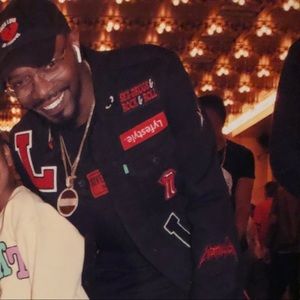 Meet your Posher, Larry